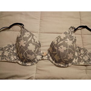 Maidenform Like New T-shirt Bra sz 36C Underwire And Supportive